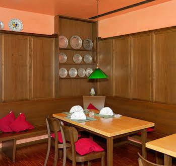 Hotel Oberschwaebischer Hof Schwendi Екстериор снимка